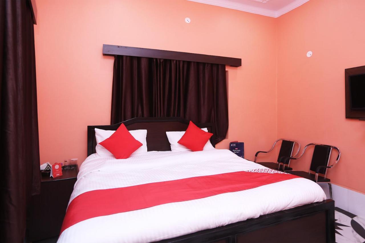 OYO 22221 Yadav Hotel Bhiwadi Eksteriør bilde